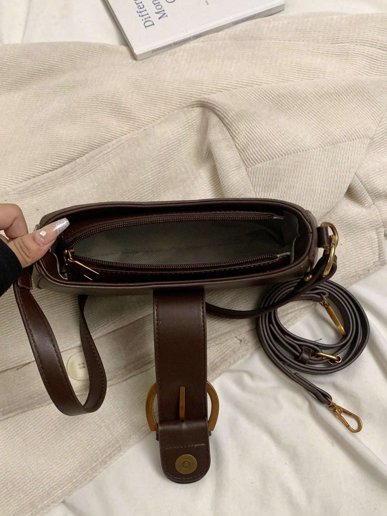 Women Retro Solid Color Dual Strap Suede Shoulder Crossbody Saddle Bag, Autumn And Winter Hot Women Bag, Suede Purse, Newest Fashionable Suede Bag For Women