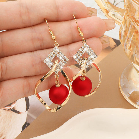 New 2025 Women's Fashionable Temperamental All-match Earrings